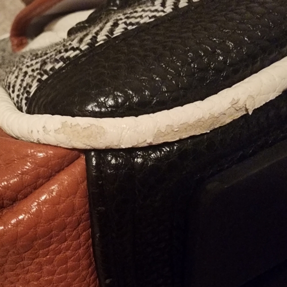 Itzy Ritzy Convertible Diaper Bag in Coffee and Cream - Picture 10 of 11